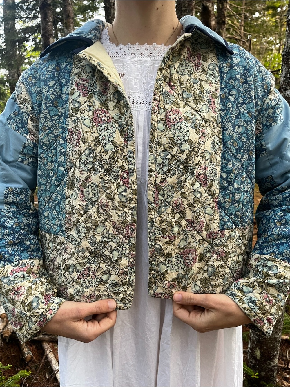 Quilt Coat - Handmade, Patchwork in Dusty Blue Floral - Picture 2 of 7